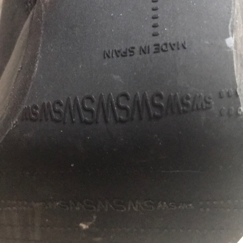 Stuart Weizman Boots Size 9m - image 3